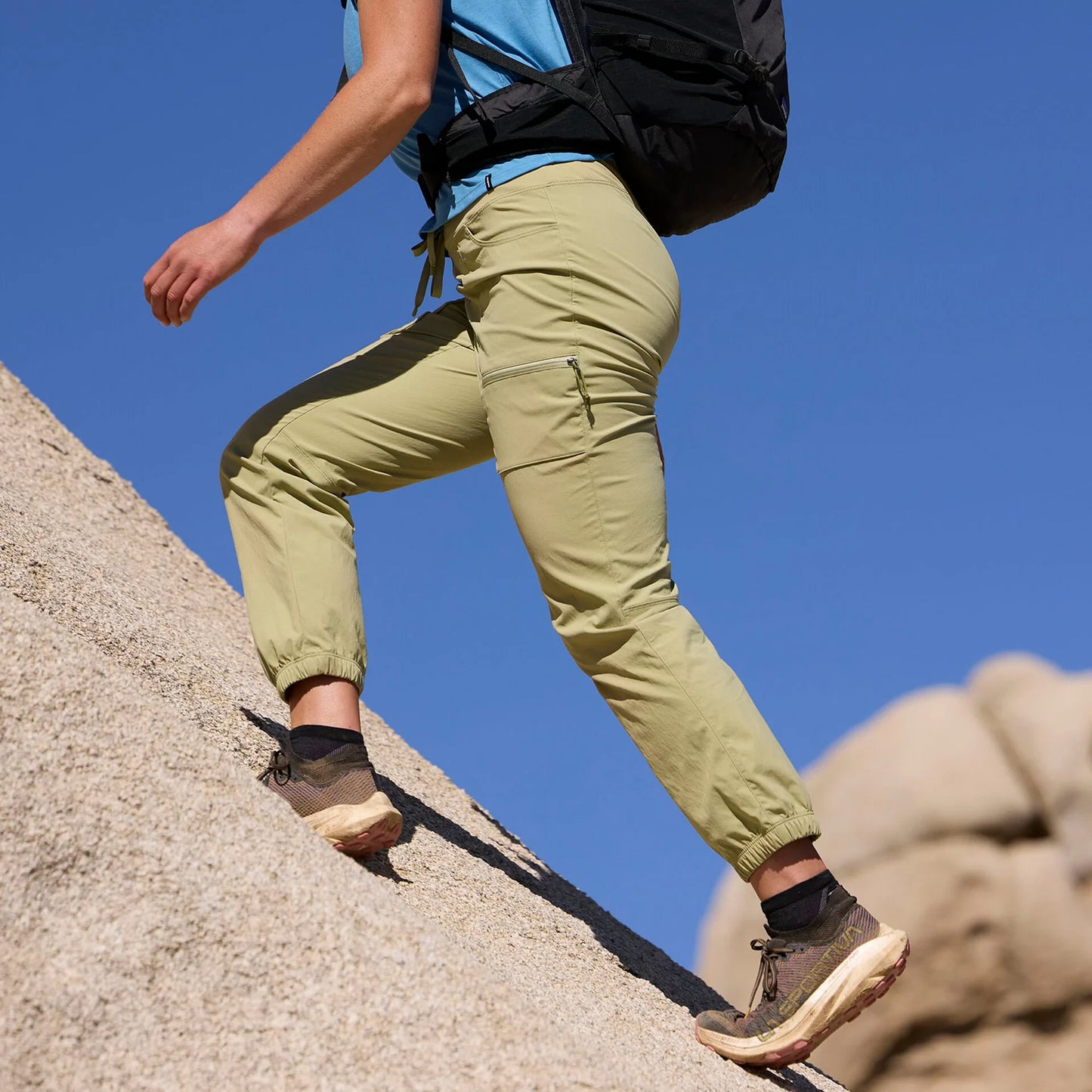 Women's Quandary Joggers - US 6689