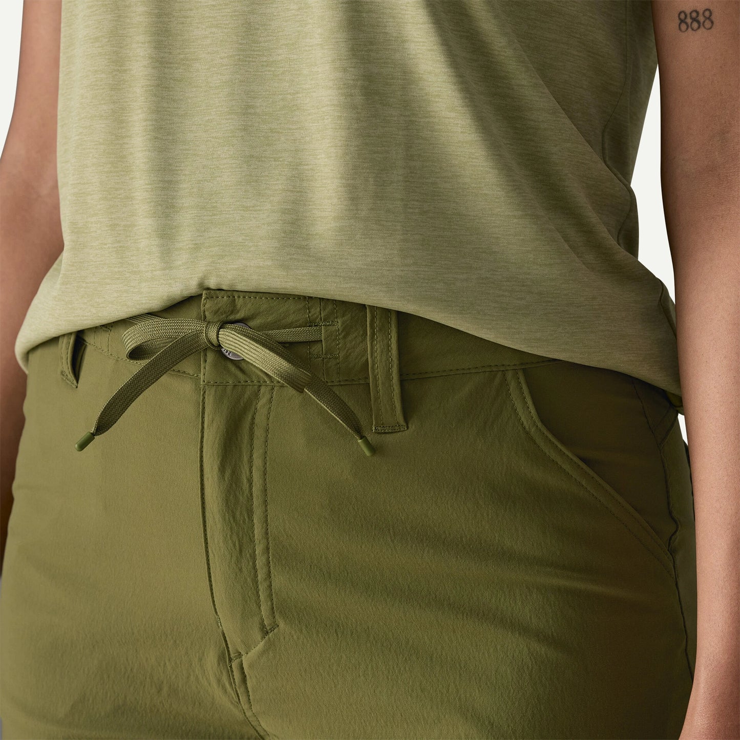 Women's Quandary Shorts - 5" - US 0559