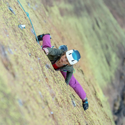 Women's R1® Ultralight Hoody - US 8132